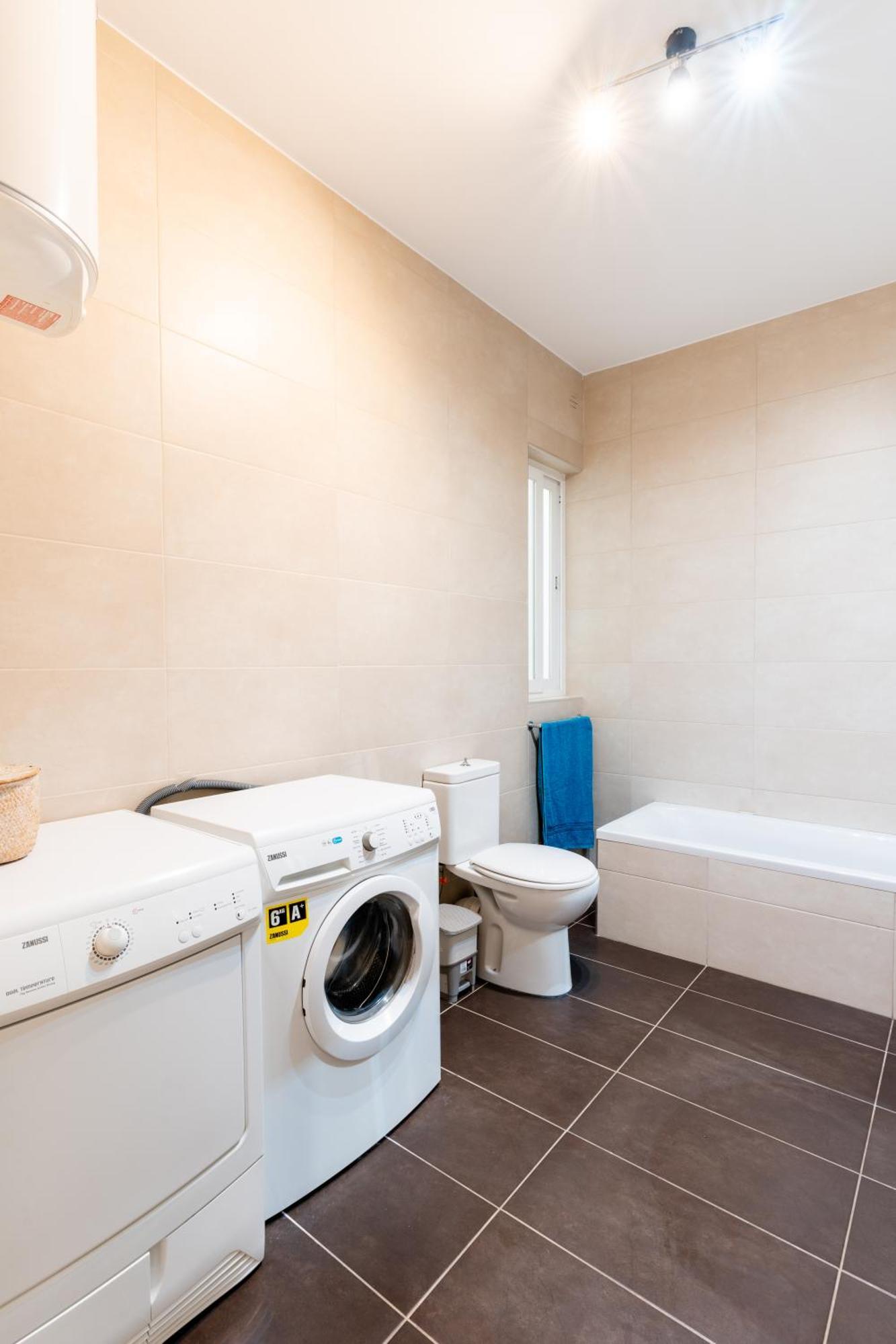 2 Bedroom In Central St Julians Prime Location In Paceville Apt 3 By Vaganza San Ġiljan Extérieur photo