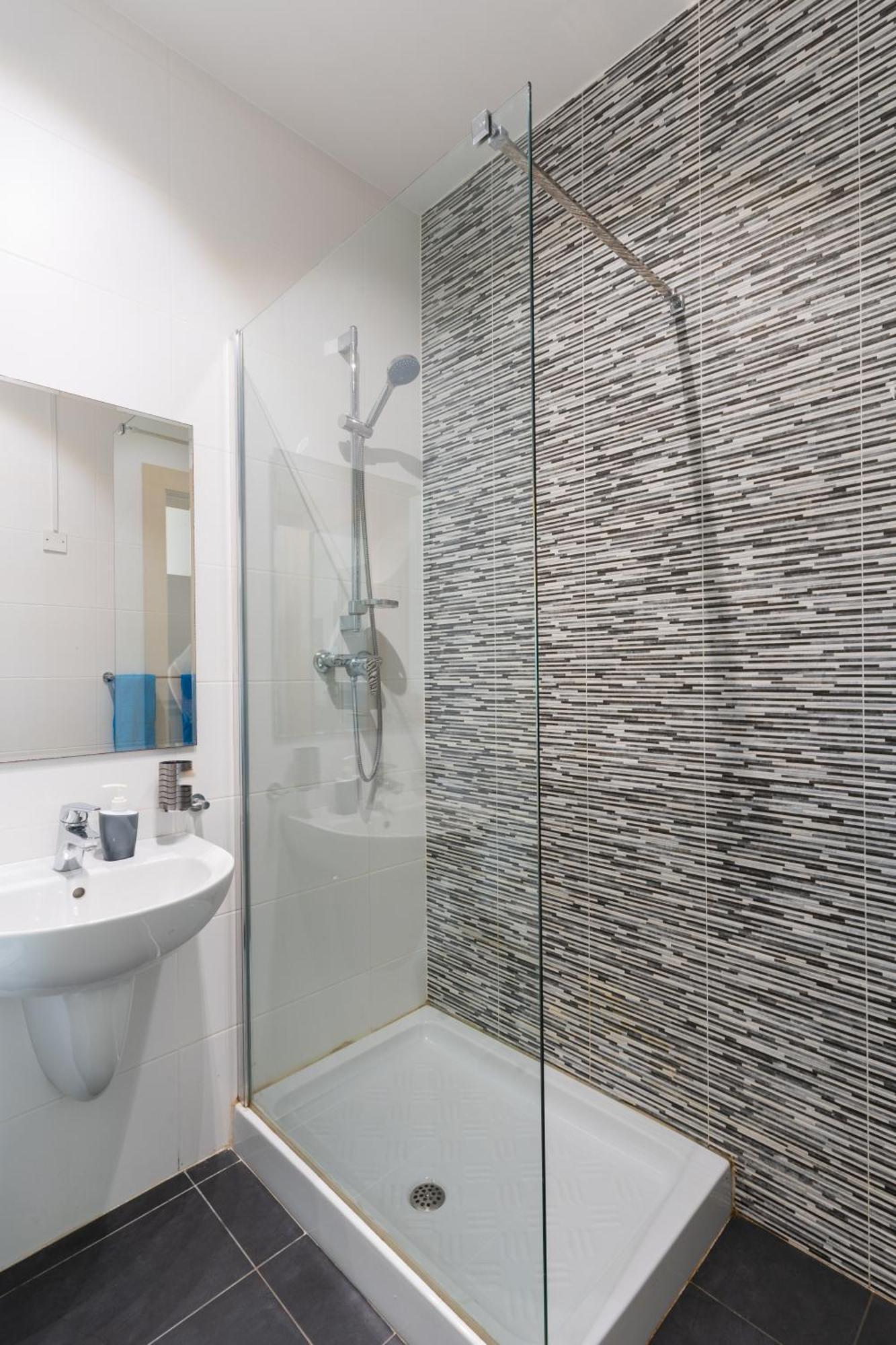 2 Bedroom In Central St Julians Prime Location In Paceville Apt 3 By Vaganza San Ġiljan Extérieur photo