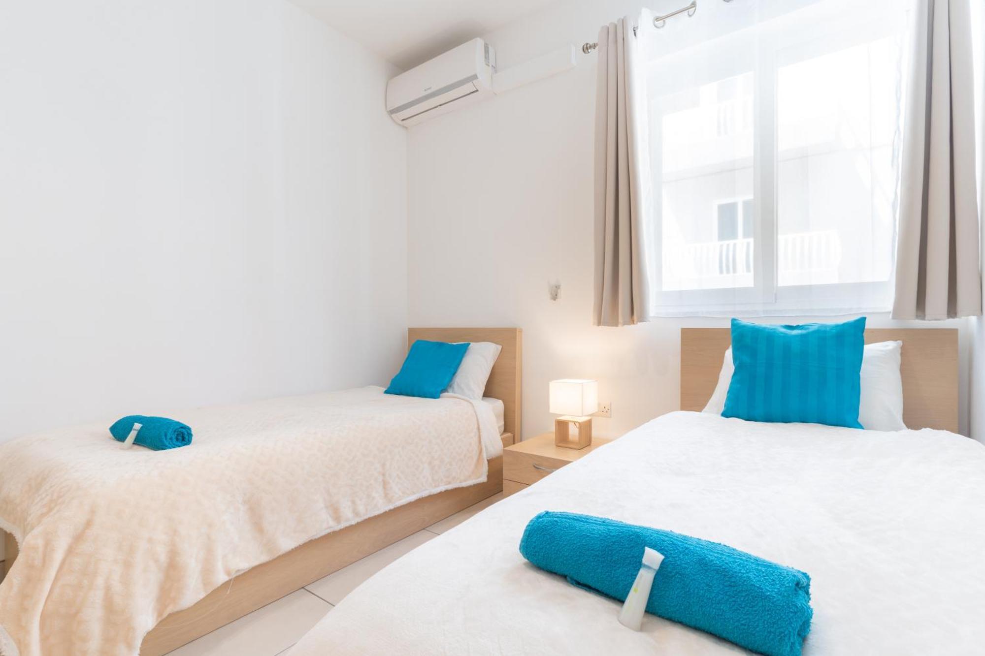 2 Bedroom In Central St Julians Prime Location In Paceville Apt 3 By Vaganza San Ġiljan Extérieur photo