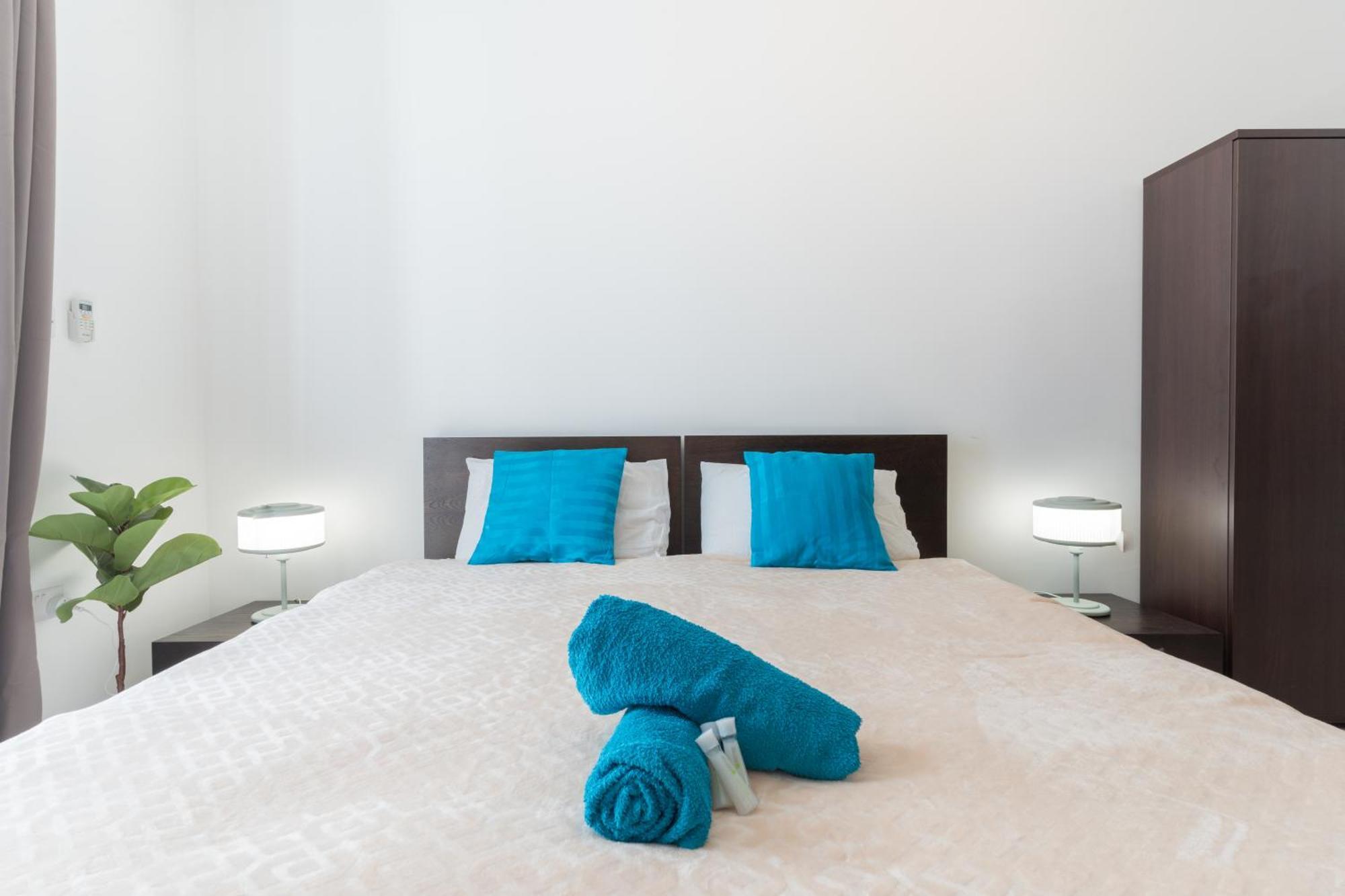 2 Bedroom In Central St Julians Prime Location In Paceville Apt 3 By Vaganza San Ġiljan Extérieur photo
